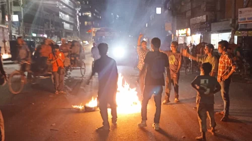 পল্টনে হরতালের সমর্থনে অগ্নিসংযোগ, আটক ৩ (ভিডিও)